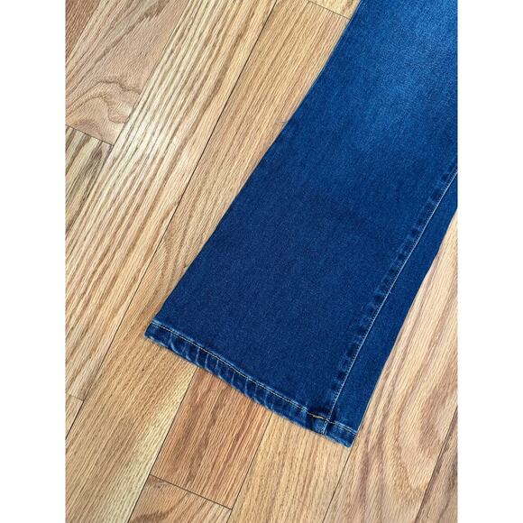 Le Jean Bella Crop Flare Jeans - Picture 6 of 6